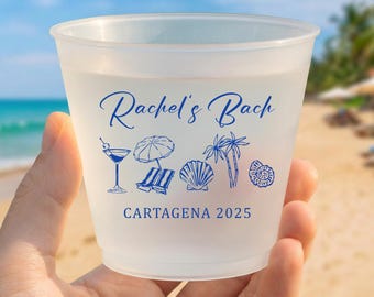 Vasos personalizados para despedida de soltera en la playa, vasos personalizados para despedida de soltera, recuerdos para viajes de chicas a la costa, vasos para bodas y despedidas de soltera en destinos exóticos.