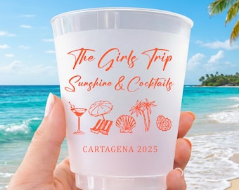 Vasos personalizados esmerilados para viajes de chicas, vasos personalizados para fiestas en la playa, vasos tropicales para despedidas de soltera, vasos de recuerdo para fiestas en la piscina en Cartagena.