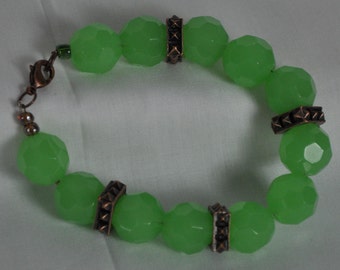 Green Beaded Bracelet. Handmade Bracelet