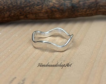 Sterling Silver Wavelet Ring, Hand-hammered Minimalist Band, Rustic Jewelry