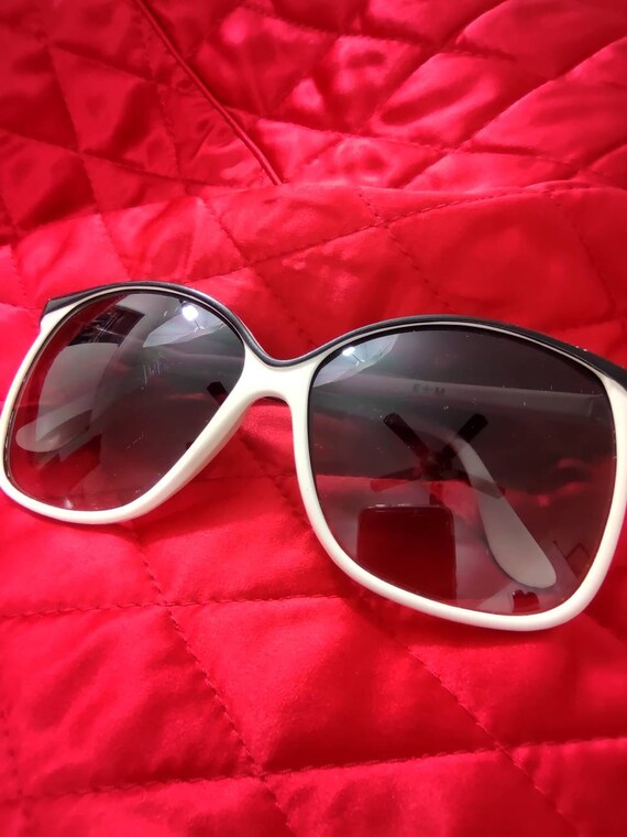 Taiwan roc sunglasses in white and black 1980 - image 7