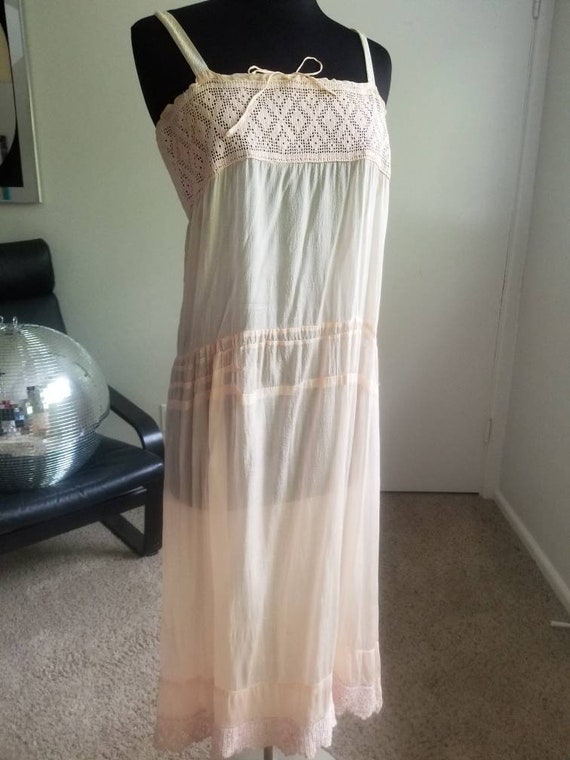 Gorgeous 1930s fine silk slip