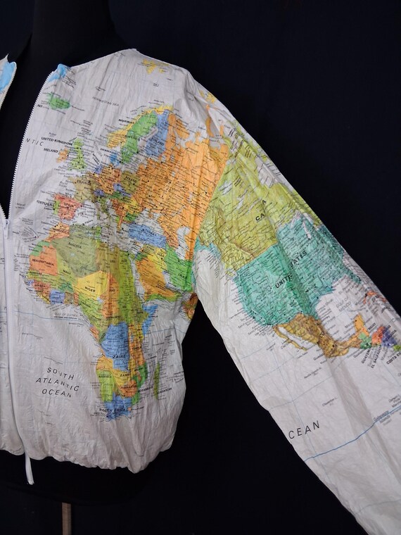 World map paper jacket - image 2