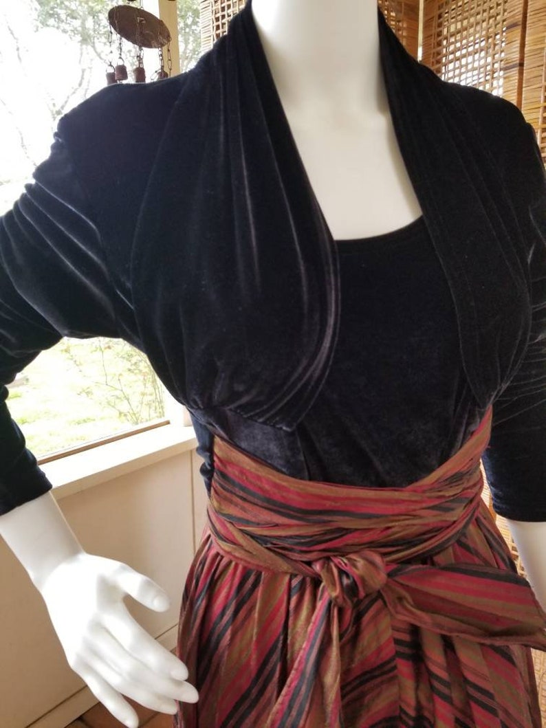 Vintage Karen Alexander silk velvet gown with flattering stretch wrap bodice and belt size 6