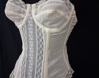 Vintage merry widow style corset bra 34b