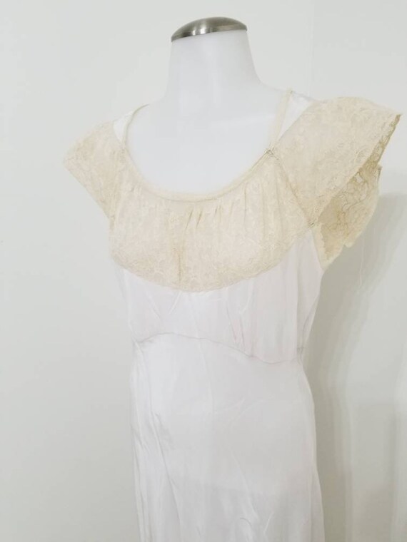 Vintage Pandora bias cut night gown size small