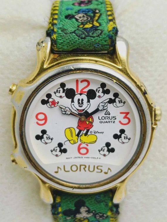 Lorus Disney V422-0010 Melody Musical Quartz Mickey Mouse 