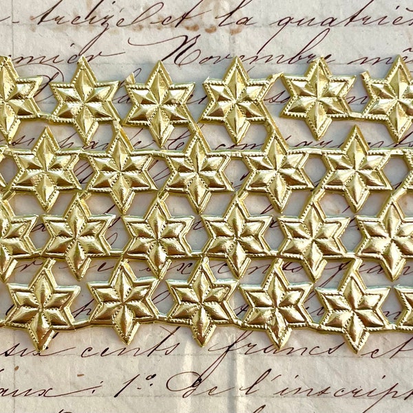 32 Gold Dresden Paper Foil Small Stars Diecut Victorian Scrap