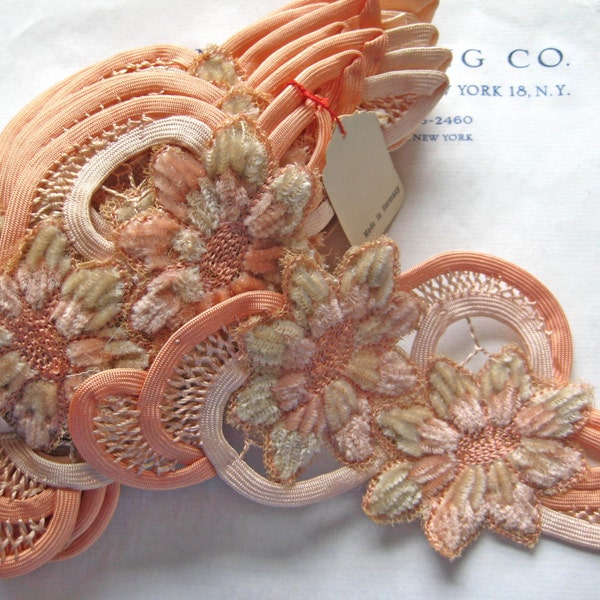 1 Vintage Antique Peach Silk Chenille Floral Applique Millinery Lampshade Pillow