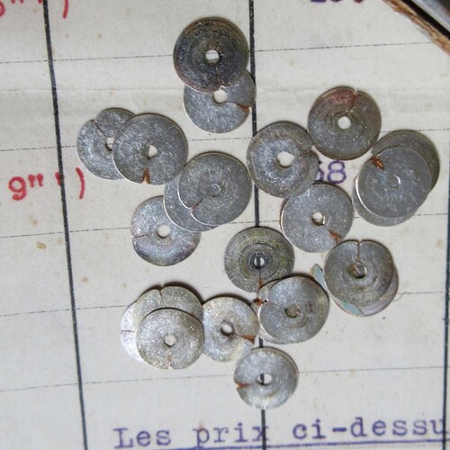FRENCH ANTIQUE METAL SEQUINS SILVER MICRO 4mm CUPPED COUTURE Spacers Embellish 