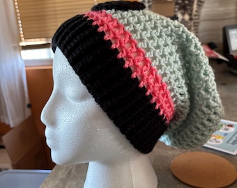 Bonnet ample inspiré de Deltarune Ralsei