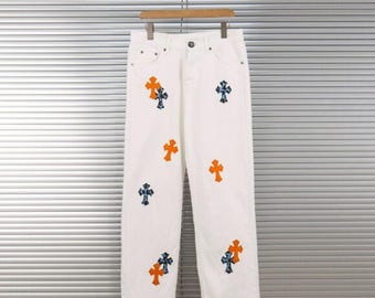 Weißes Kreuz Aufnäher Jeans | Orange & Blau Leder Akzent Denim