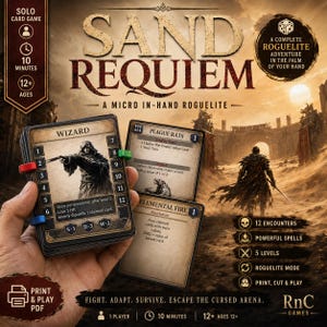 Può includere: Sand Requiem è un gioco di carte roguelite micro formato che include un mazzo con un personaggio Mago, Ratti della Peste e Fuoco Elementale. Il gioco contiene 12 incontri, 5 livelli e meccaniche di incantesimi. Progettato per 1 giocatore, 10 minuti, dai 12 anni.