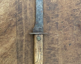 Vintage knife