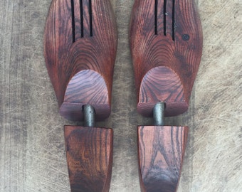 cedar boot stretcher