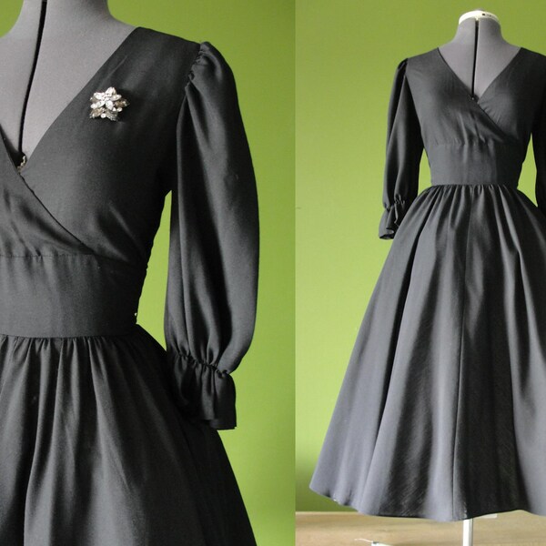 Vintage 1980s 50s Style Black JANE SCHAFFHAUSEN Belle France Party Dress with Full Swing Circle Skirt Size 8 to 10 Medium