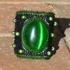 Lime Spider-Elegant Elements Cuff Collection FREE MATCHING EARRINGS image 1