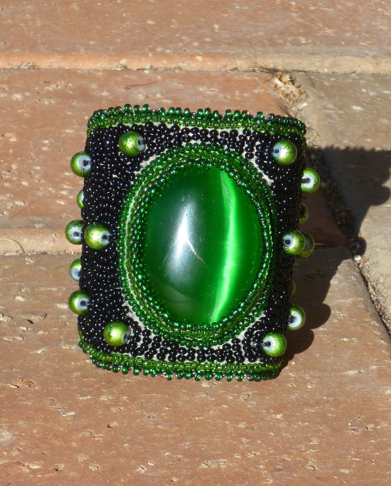 Lime Spider-Elegant Elements Cuff Collection FREE MATCHING EARRINGS image 1