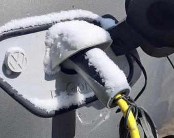 Osłona portu ładowania TYP 2 chroniąca przed warunkami atmosferycznymi – dodatkowa ochrona portu ładowania VW e-Golf