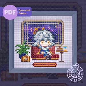 Könnte beinhalten: Ein gerahmtes Kreuzstichmuster mit einer Cartoonfigur auf einem roten Sofa vor einem lila Gemälde. Das Design umfasst einen kleinen Tisch, eine Topfpflanze und den Text "PDF Cross-stitch Pattern". Der Rahmen ist hellblau.