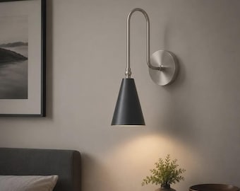 モダンなブラックの壁掛け照明、ミニマルなコーン型シェード、寝室用照明、真鍮製ウォールランプ