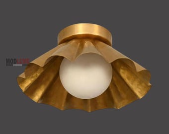 Lámpara de techo empotrada de latón hecha a mano con forma de globo / Lámpara de techo moderna de mediados de siglo con forma de flor