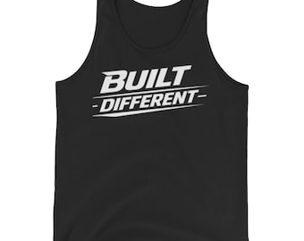 Camiseta sin mangas para hombre "Built Different" / Chaleco de entrenamiento para gimnasio / Camiseta motivacional para fitness / Camiseta sin mangas para culturismo / Regalo inspirador para el gimnasio