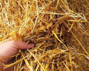 Wheat Straw 100% natural and additive free (1 cubic foot)