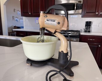 Antique Hamilton Beach Model C Stand Mixer w/Bowls & Beaters Works Serial 299312