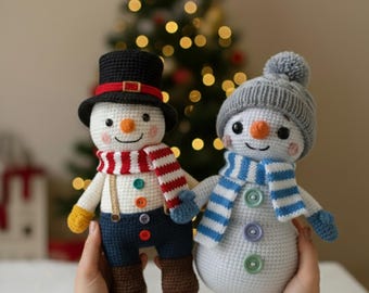Kit com 2 padrões de crochê de boneco de neve, tutorial em PDF de amigurumi, brinquedo de pelúcia para decoração de Natal e inverno, download digital, ideal para iniciantes.