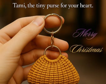 Tiny Heartkeeper PDF – Crochet Purse in 5 Languages