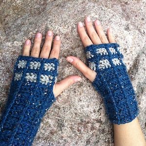Crochet TARDIS Gloves (Pattern)