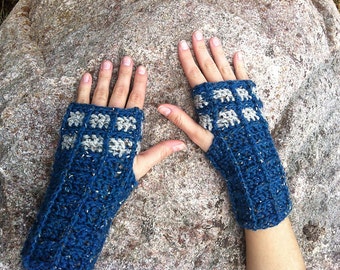 Crochet TARDIS Gloves (Pattern)