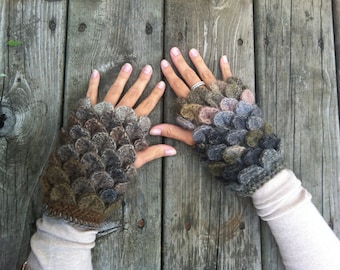 Crochet Crocodile-Stitch Gloves (Pattern)