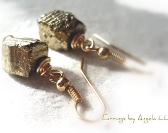 Pyrite Dangle Earrings//Gold Earrings//Third Eye Chakra//Manifestation//Chakra Jewelry//Healing Stones//Drop Earrings//Prosperity