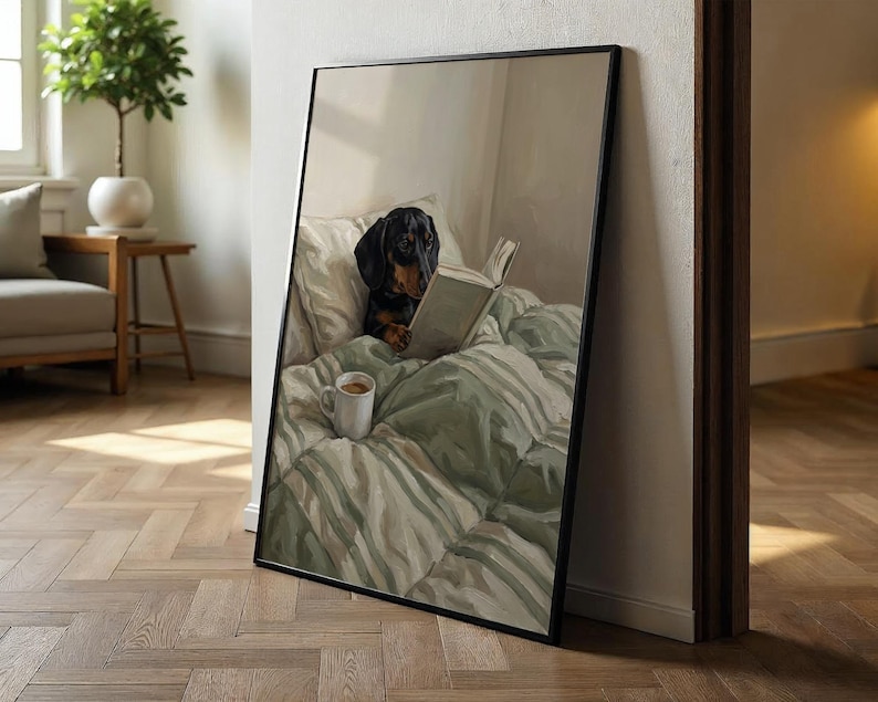 Svart och röd korthårig tax i sovrummet, taxposter, taxbild, sovrumsbilder, oljemålning, taxpresenter, salviagrön bild bild 5