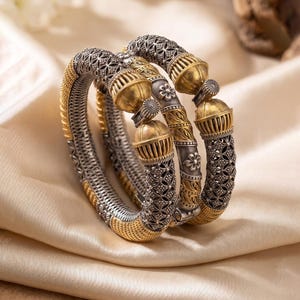 Brazaletes Gumbad bicolor de plata oxidada / Joyería étnica tradicional que marca tendencia