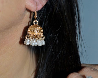 Jhumkas tradicionales