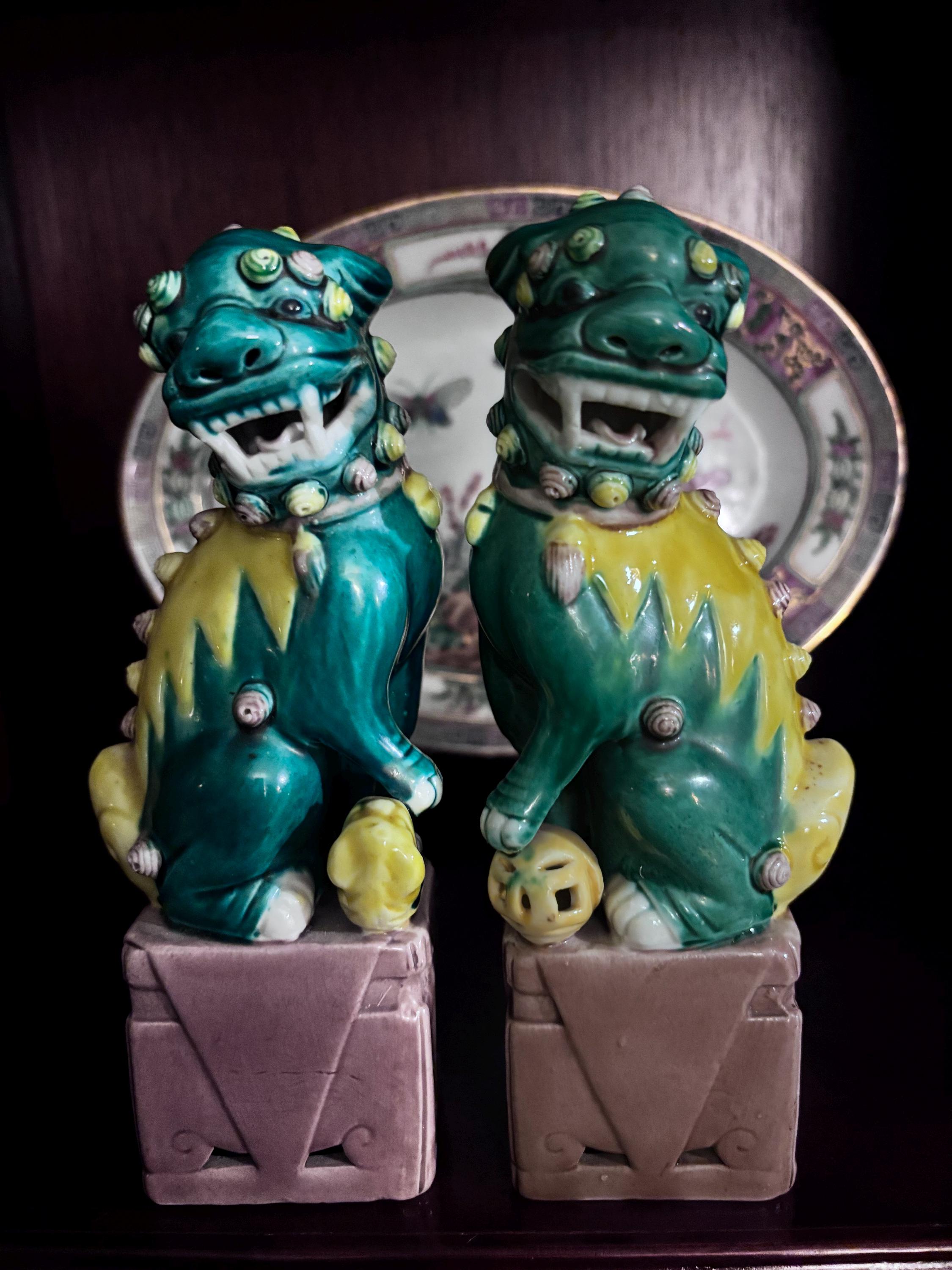 Jade Crystal Pair Of Rare Hand-Carved Natural Green Jade Foo Dog  display picture 1