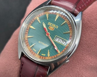 Vintage Seiko 5 Automatic Men’s Wrist Watch | Refurbished Day-Date Mechanical Timepiece