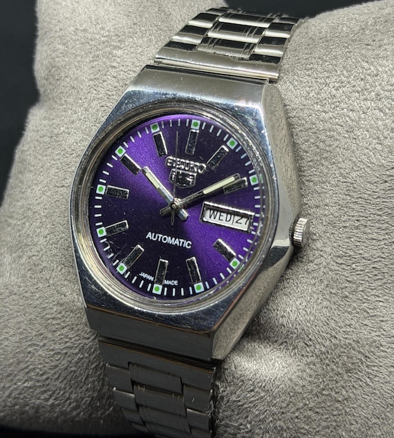 Vintage Seiko 5 Automatic Men’s Wrist Watch | Refurbished Day-Date Mechanical Timepiece
