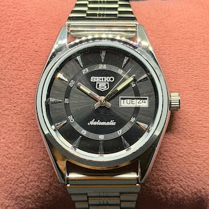 Vintage Seiko 5 Automatic Men’s Wrist Watch | Refurbished Day-Date Mechanical Timepiece