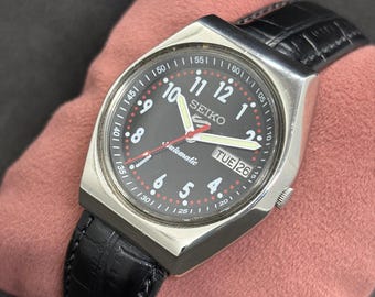 Vintage Seiko 5 Automatic Men’s Wrist Watch | Refurbished Day-Date Mechanical Timepiece