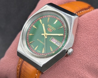 Vintage Seiko 5 Automatic Men’s Wrist Watch | Refurbished Day-Date Mechanical Timepiece