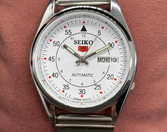 Vintage Seiko 5 Automatic Men’s Wrist Watch | Refurbished Day-Date Mechanical Timepiece