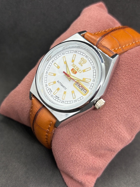 Vintage Seiko 5 Automatic Men’s Wrist Watch | Refurbished Day-Date Mechanical Timepiece