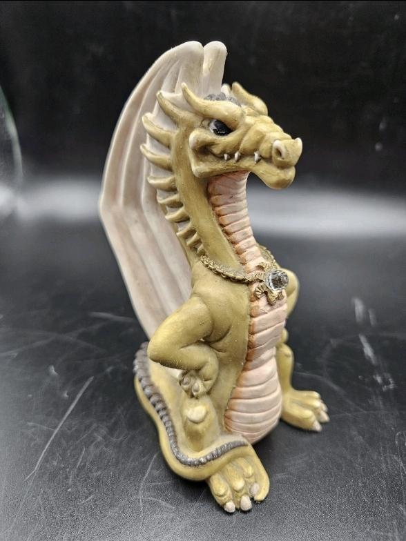 Krystonia figurine - Etsy 日本