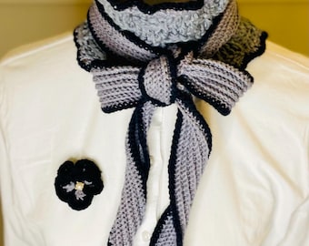 Cinturón de crochet con lazo de alta costura: cinturón artesanal con un toque llamativo, accesorio de diseño de lujo, elegante cinturón bohemio chic.