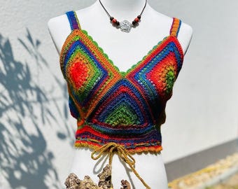Top de crochet bohemio arcoíris – Top de crochet para festivales hecho a mano | Top corto hippie | Top bohemio colorido para verano