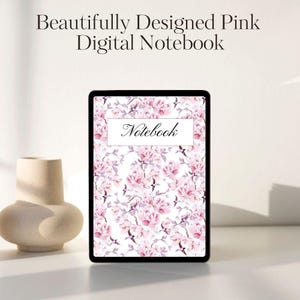 Puede incluir: Un cuaderno digital con un diseño floral de flores rosas sobre un fondo blanco. La palabra "Notebook" se muestra en un rectángulo blanco. El texto "Beautifully Designed Pink Digital Notebook" está en la parte superior.